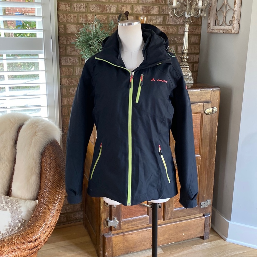 VAUDE UXURY GREEN SHAPE CEPLEX ACTIVE HOODED JACKET INSULATED MEDIUM 40
